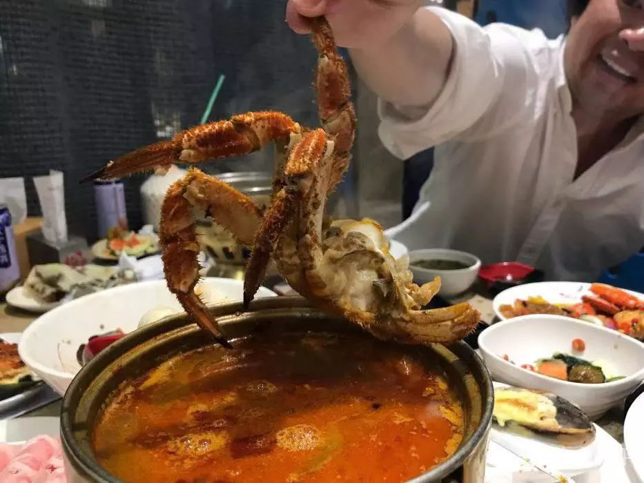 金旗艦 | 海鮮+溫泉雙倍滿足，這個(gè)年會有點(diǎn)嗨！